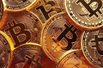 Bitcoin miner setup powered by sustainable energy