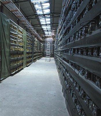 A mining farm utilizing renewable energy sources